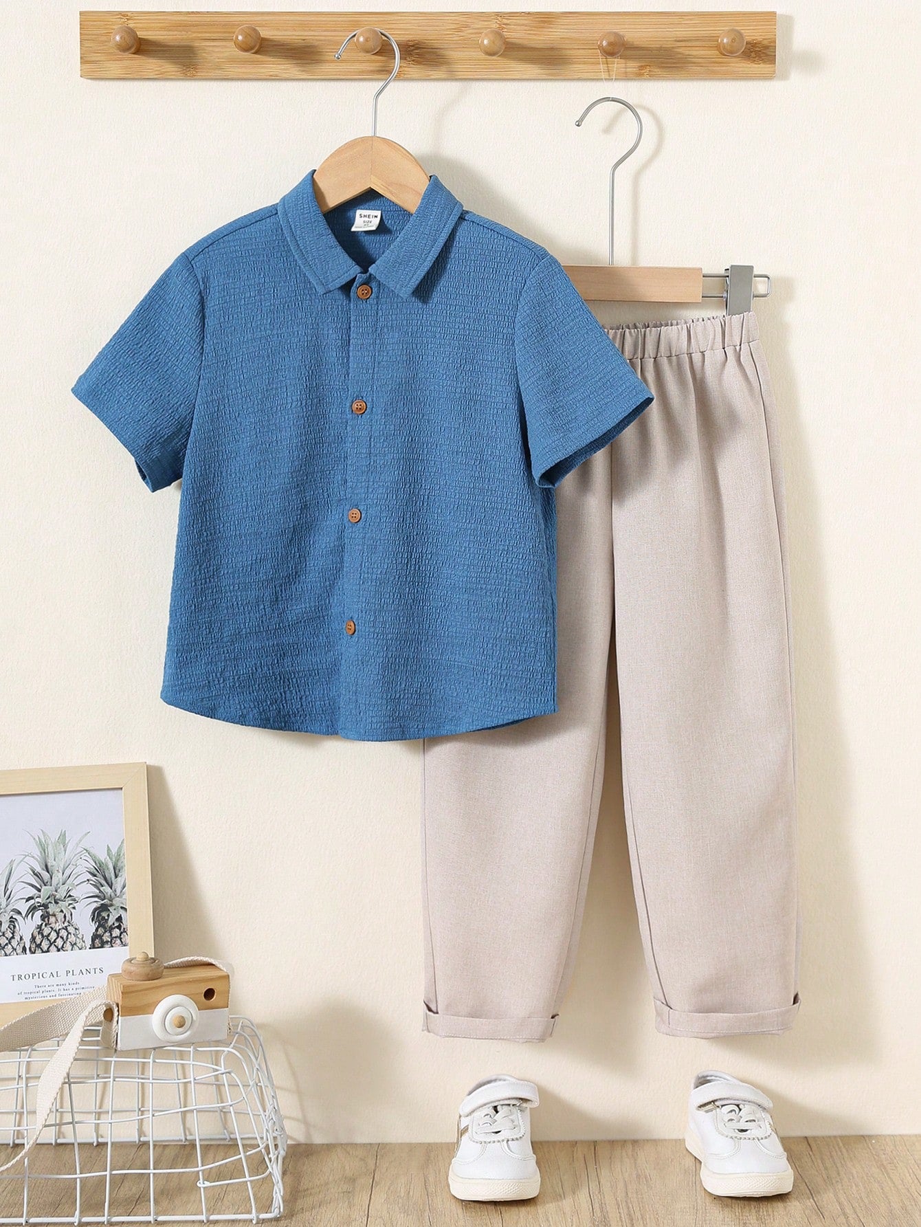 Luciano con pantalon