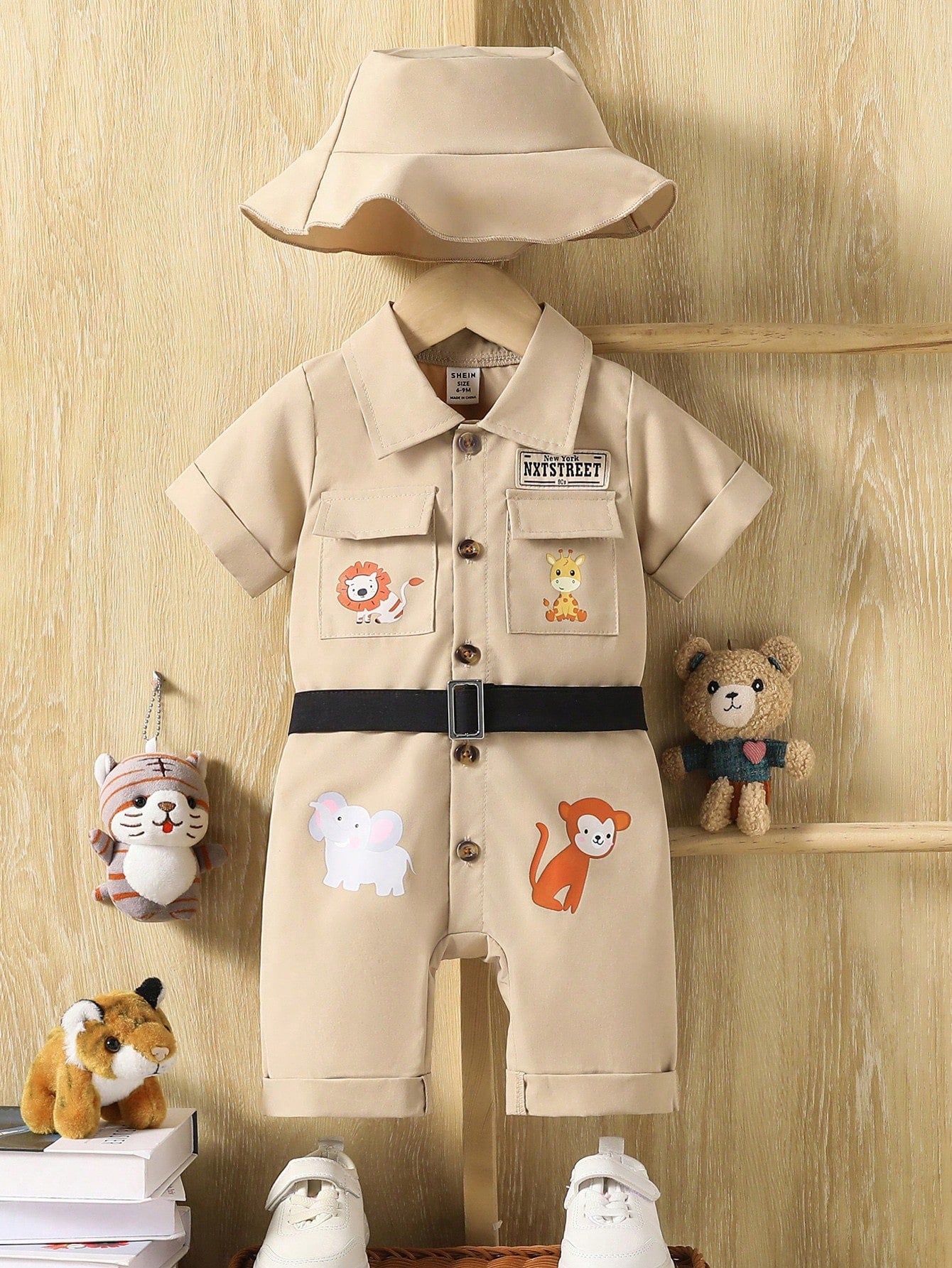Safari monkey